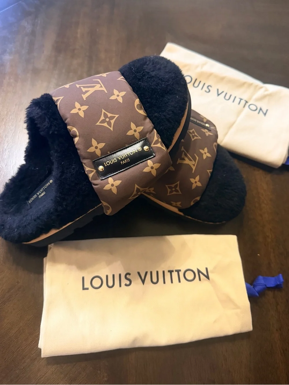 Louis Vuitton Brown/black Monogram pool pillow comfort Shearling mules 37 EUC